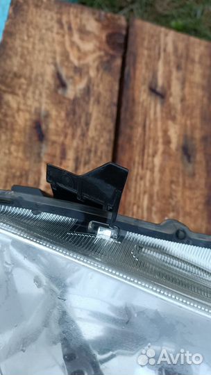 Фара передняя правая на Тойтота Королла