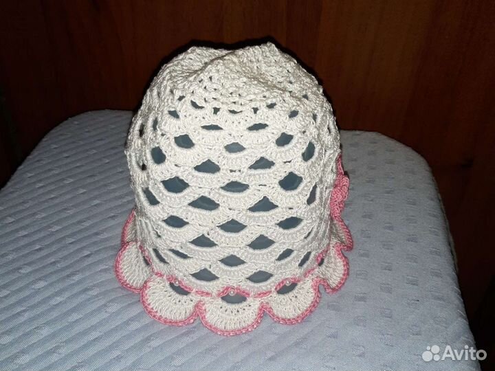 Вязанные шапочки на девочек