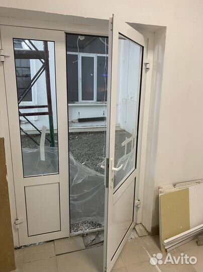 Алюминиевые двери двухстворчатые