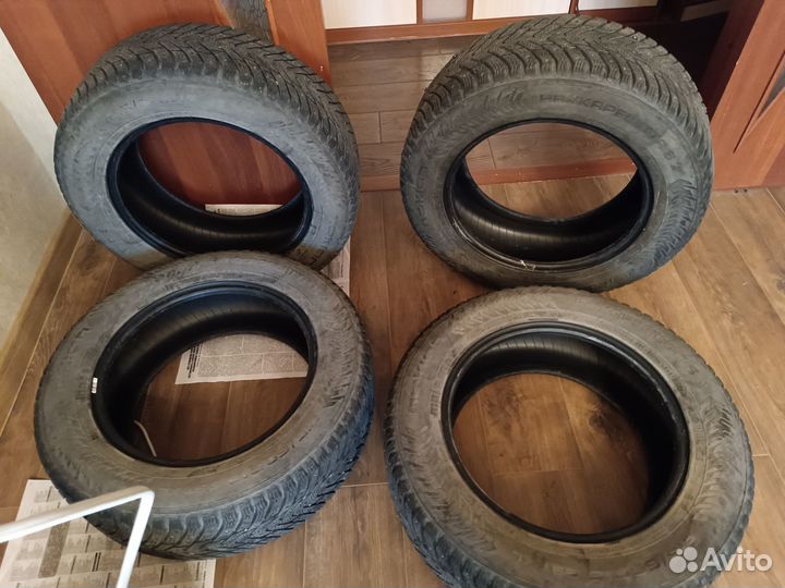 Nokian Tyres Hakkapeliitta 8 215/60 R16 99T