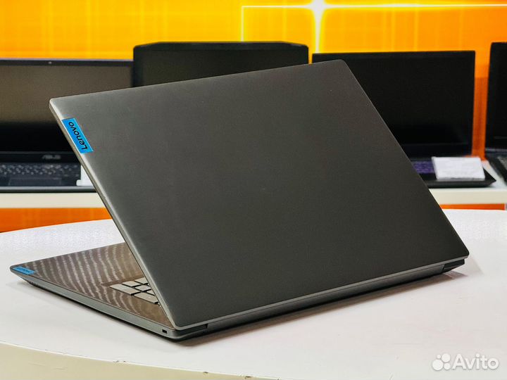 Игровой Lenovo 17.3''IPS Core i5 9Th 16Gb GTX1650