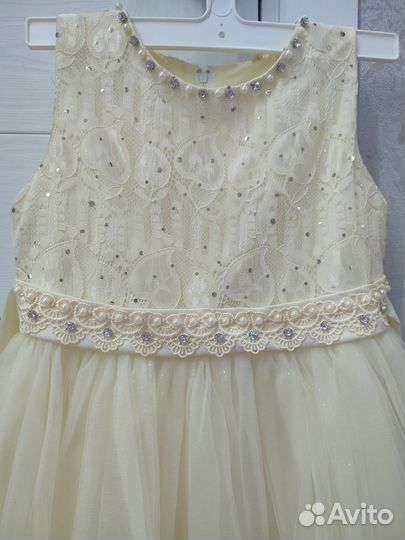 Нарядное платье для девочки 128