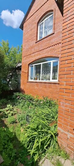 Дом 300 м² на участке 12 сот.