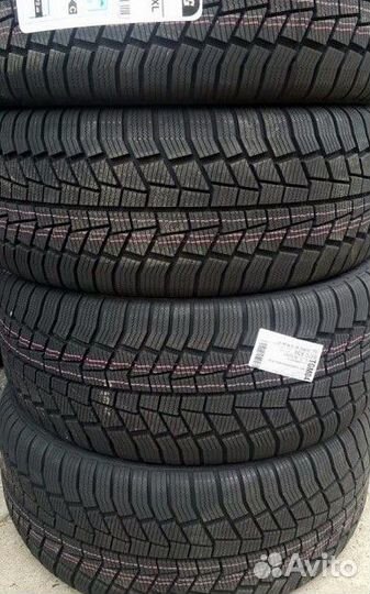Viking Wintech 235/45 R17