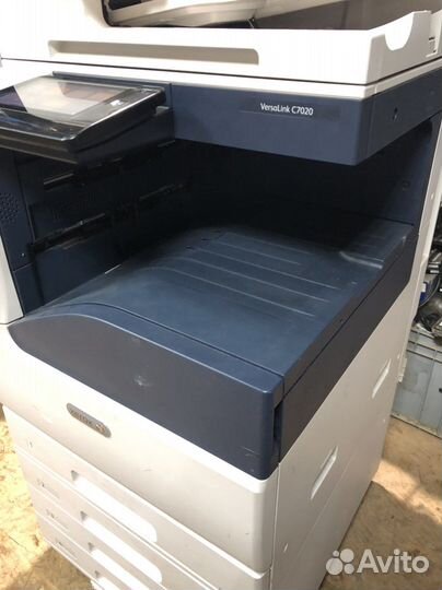 MFP цветной принтер Xerox C7020