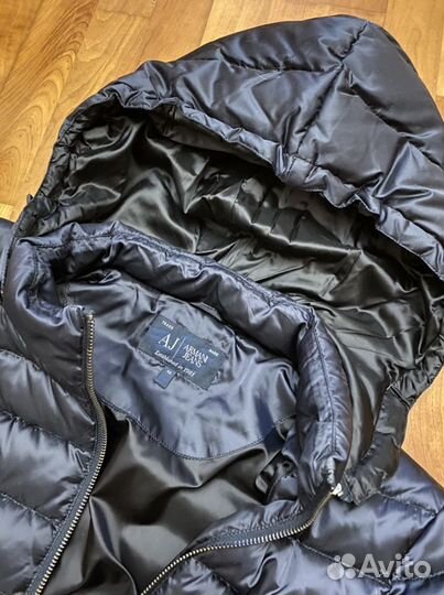 Пуховик Armani Jeans 44