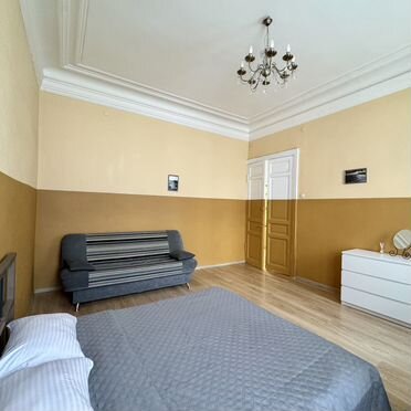 2-к. квартира, 65 м², 4/5 эт.