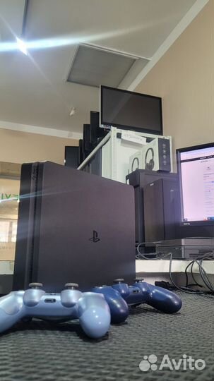 Sony PlayStation 4