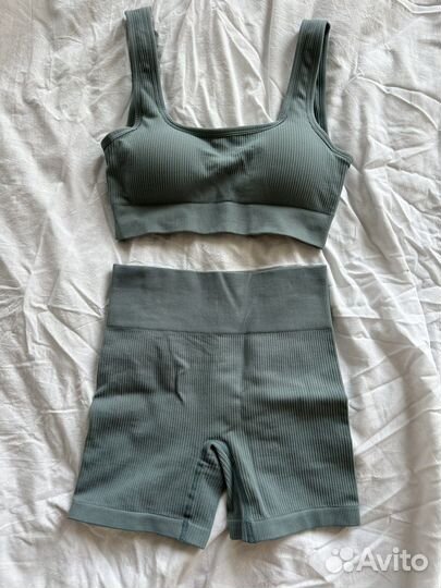 Спортивный костюм