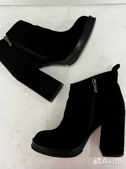 Ботинки замшевые женские 37