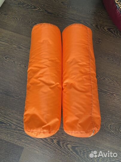 Подушка - валик для спины новый