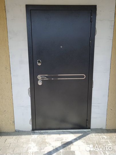 Дверь входная Сотка эшвайт