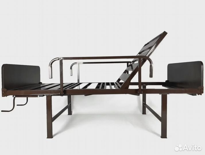 Медицинская кровать железная для лежачих больных