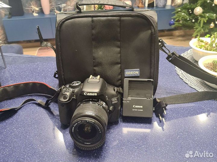 Зеркальный профессиональный фотоаппарат canon 600d