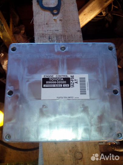 Toyota блок управления двигателем