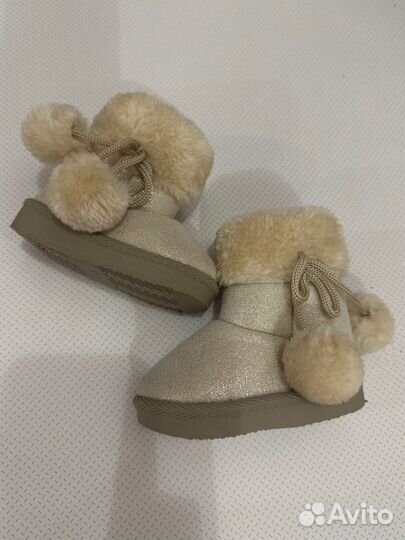 Зимние сапожки на малыша