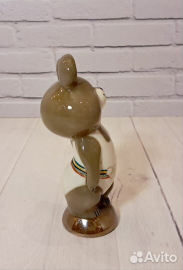 Олимпийский мишка,фарфор