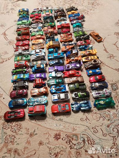Модели Hotweels 1:64