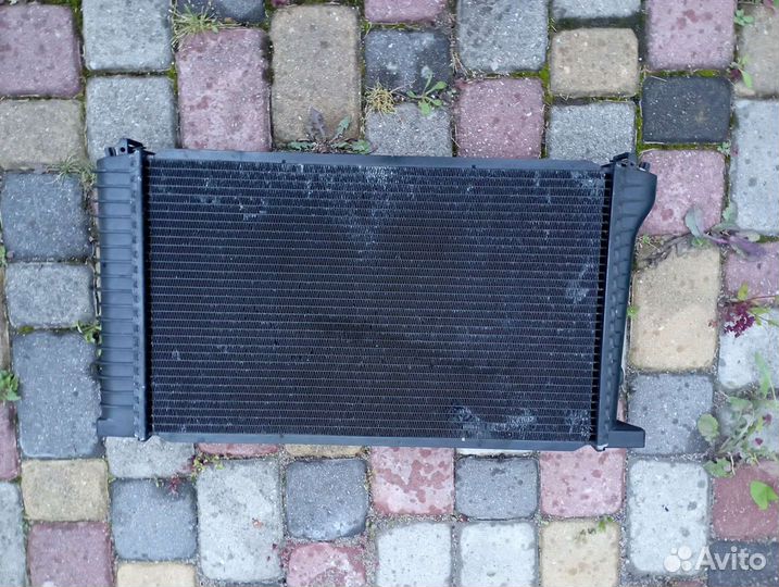 BMW 5 E34 для мотора М30 Радиатор охлаждения