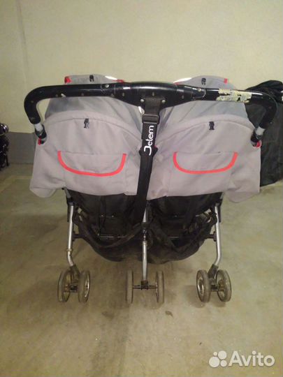 Коляска для двойни
