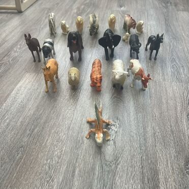Фигурки животных пакетом