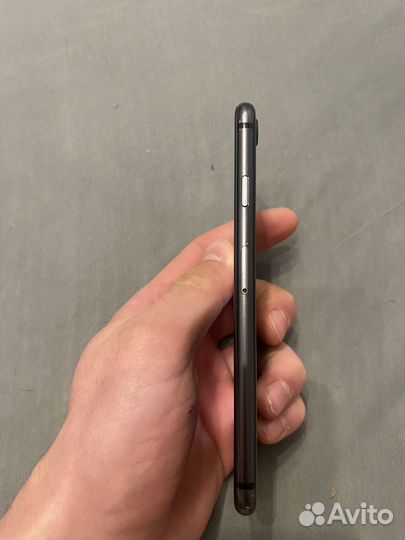 iPhone 8, 64 ГБ