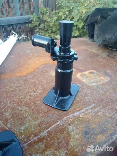 Домкрат УАЗ чугунный винтовой