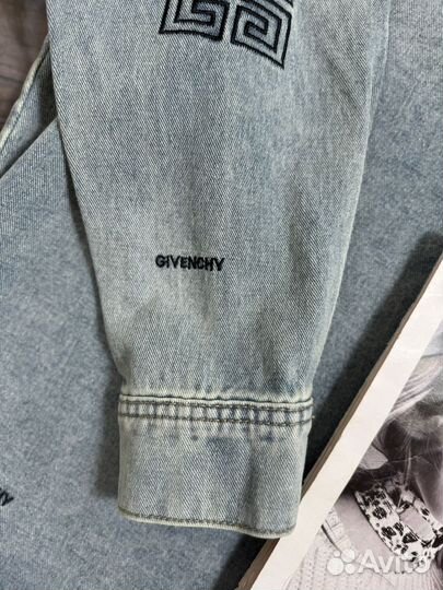 Джинсовая рубашка