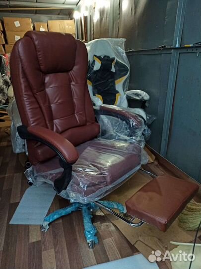 Офисное кресло