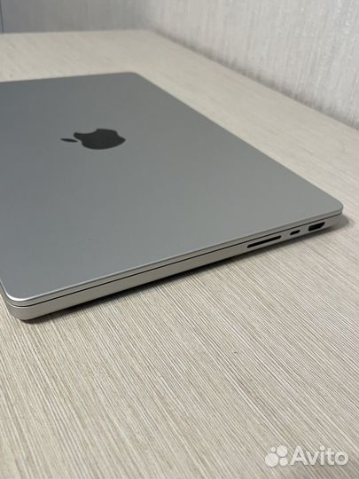 Macbook pro 14