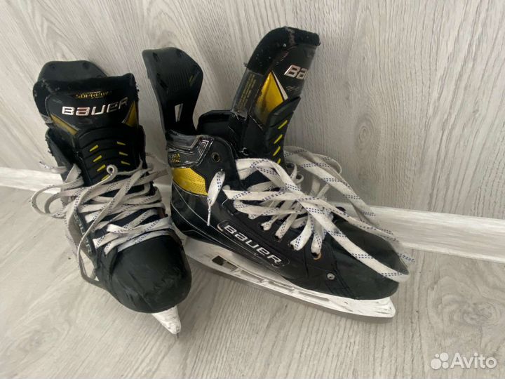 Коньки хоккейные