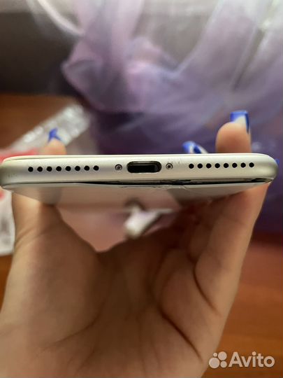 iPhone 8 plus разбитый