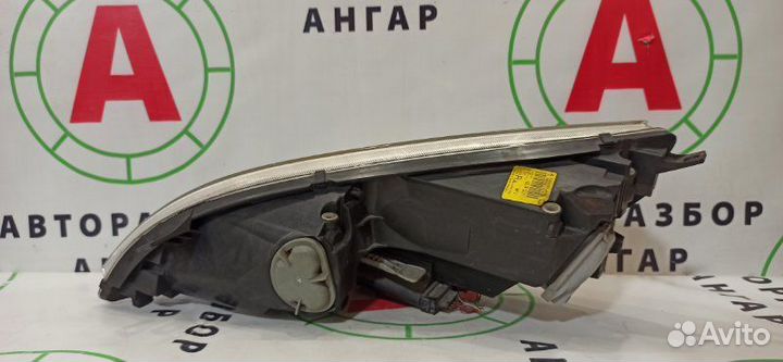 Фара передняя правая Mitsubishi Colt Z34A 4A90