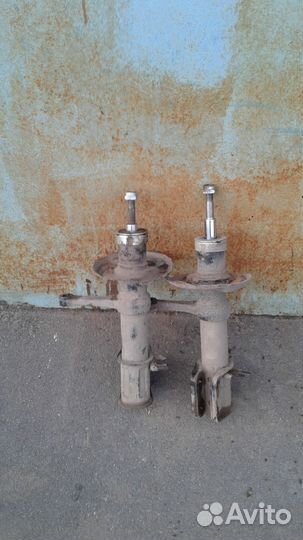 Стойка Б/У передняя левая Калина 2