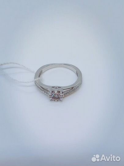 Золотое кольцо с камнем 0р