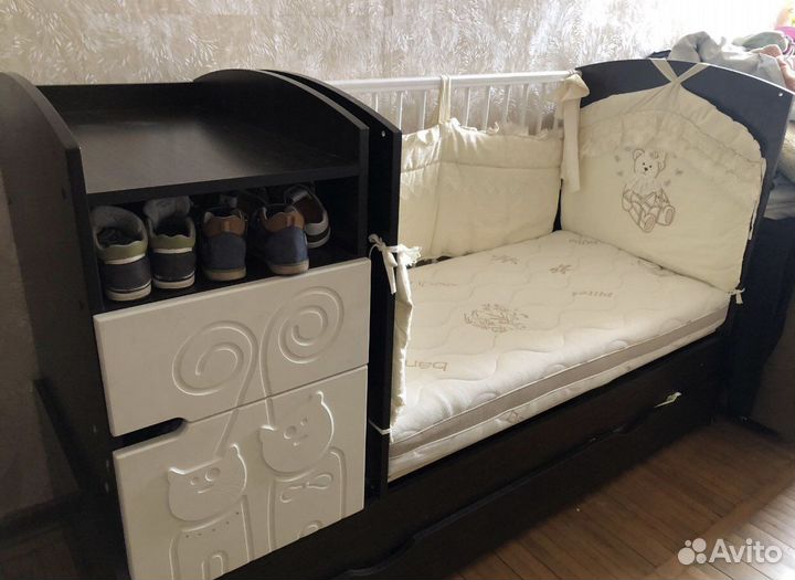 Детская кроватка