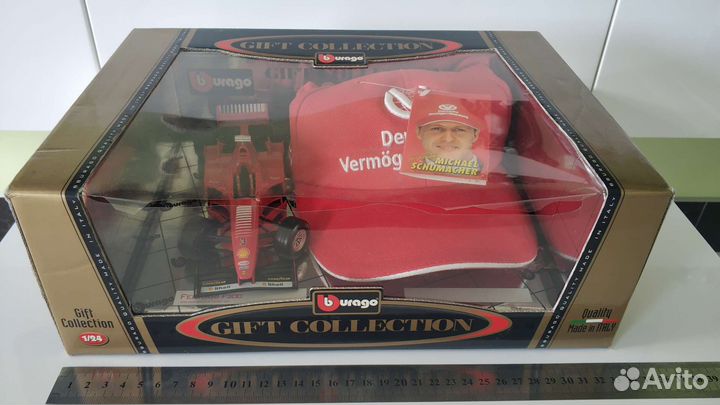Набор F1 Bburago 1 24 модель + кепка M. Schumacher