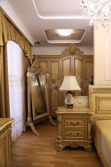 3-к. квартира, 149 м², 3/9 эт.