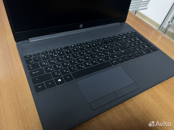 Мощный, свежий ультрабук HP / IPS / 12gb / ssd