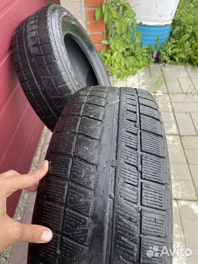 Bridgestone Blizzak Revo GZ 215/65 R16