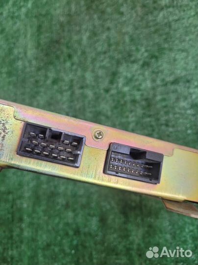 Блок управления двс Nissan Caravan E24