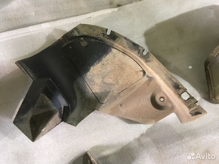 Задние пыльники бампера Мазда CX-7 рестайлинг