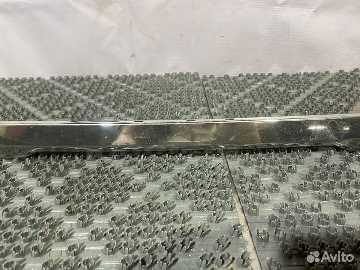 Хром переднего бампера Nissan X-Trail T32 рестайл