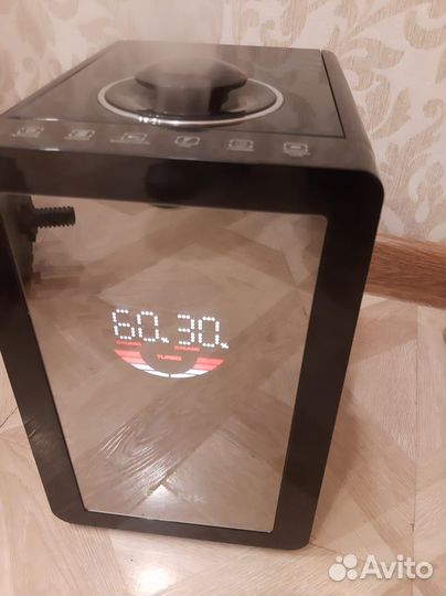 Увлажнитель Bork H 700