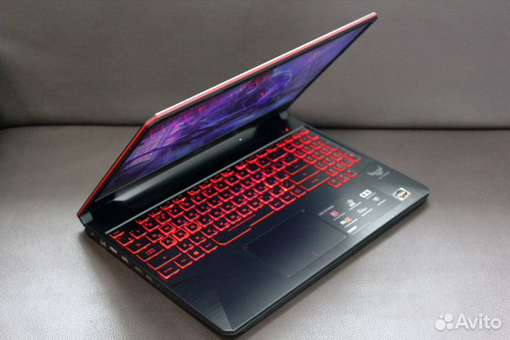 Игровой Asus TUF 8Gb/SSD/RX560X/Ryzen3550H