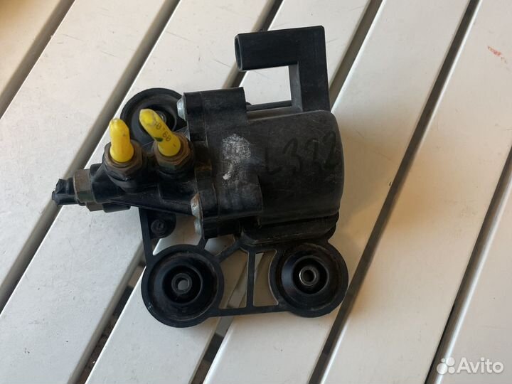 Клапана пневмоподвески Range Rover Vogue l322