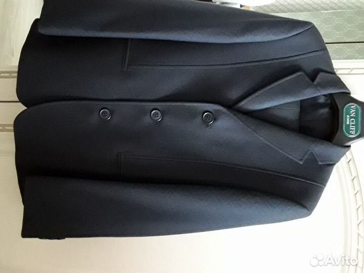 Костюм школьный 134р Van cliff