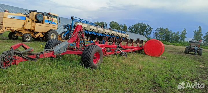 Плуг Kuhn 7-12 корп. (Challenger), 2018