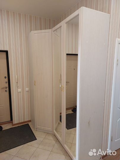 Шкаф угловой