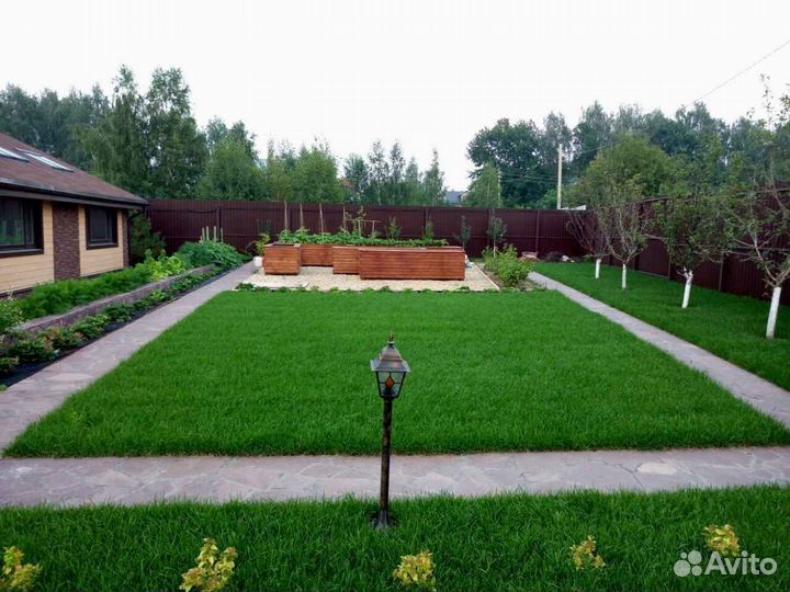 Укладка рулонного газона